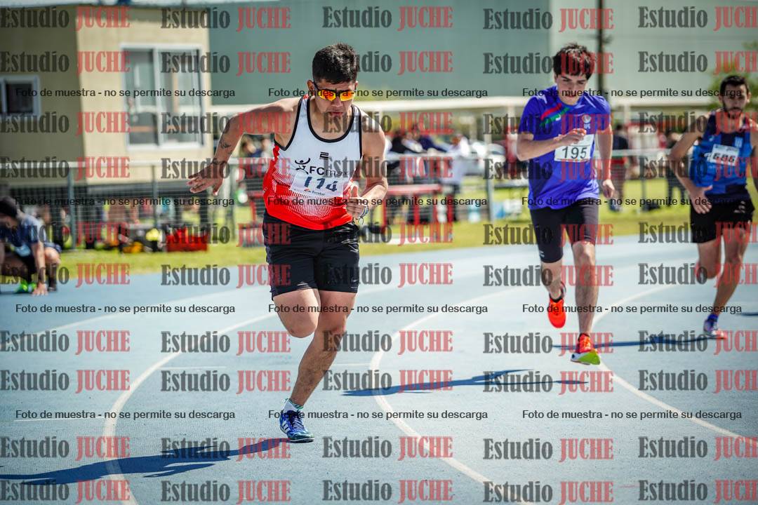 Fotos de los 800 m llanos de varones