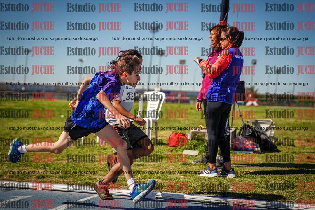 Fotos de los 1000 m llanos de varones