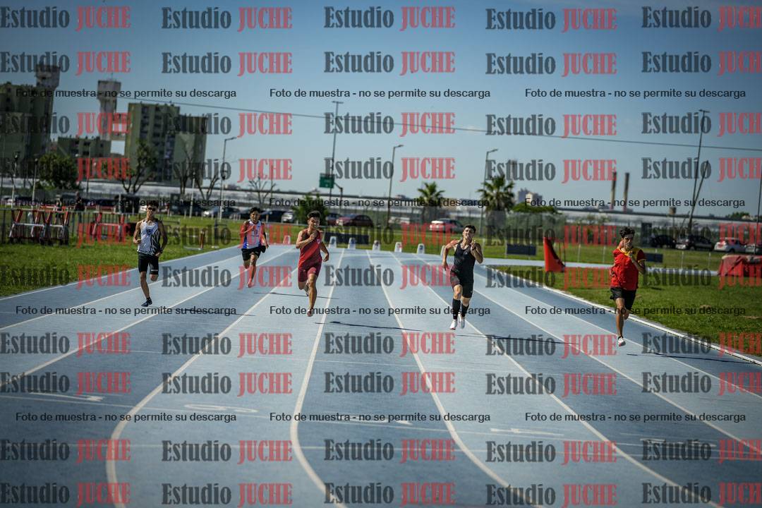 Fotos de los 400 m llanos de varones
