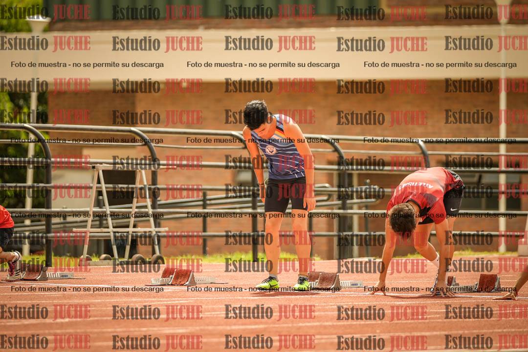 Fotos de los 100 m llanos de varones