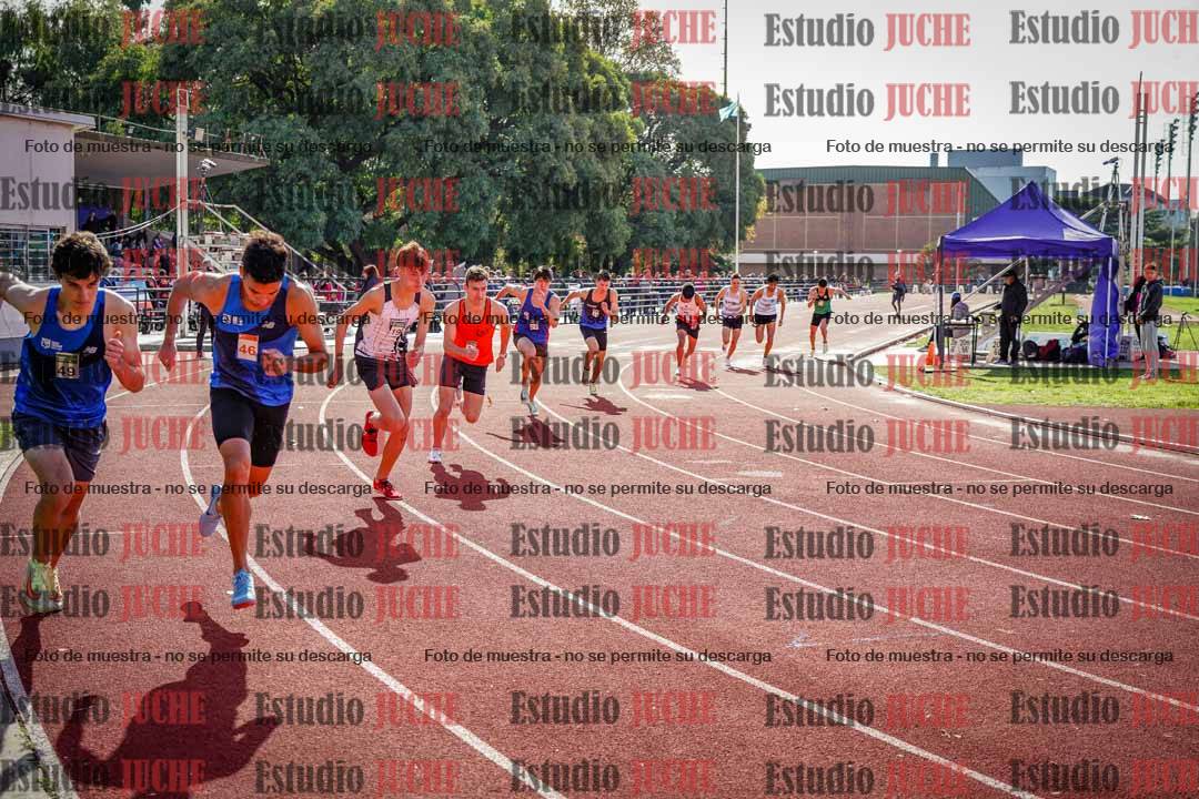 Fotos de los 800 m llanos de varones
