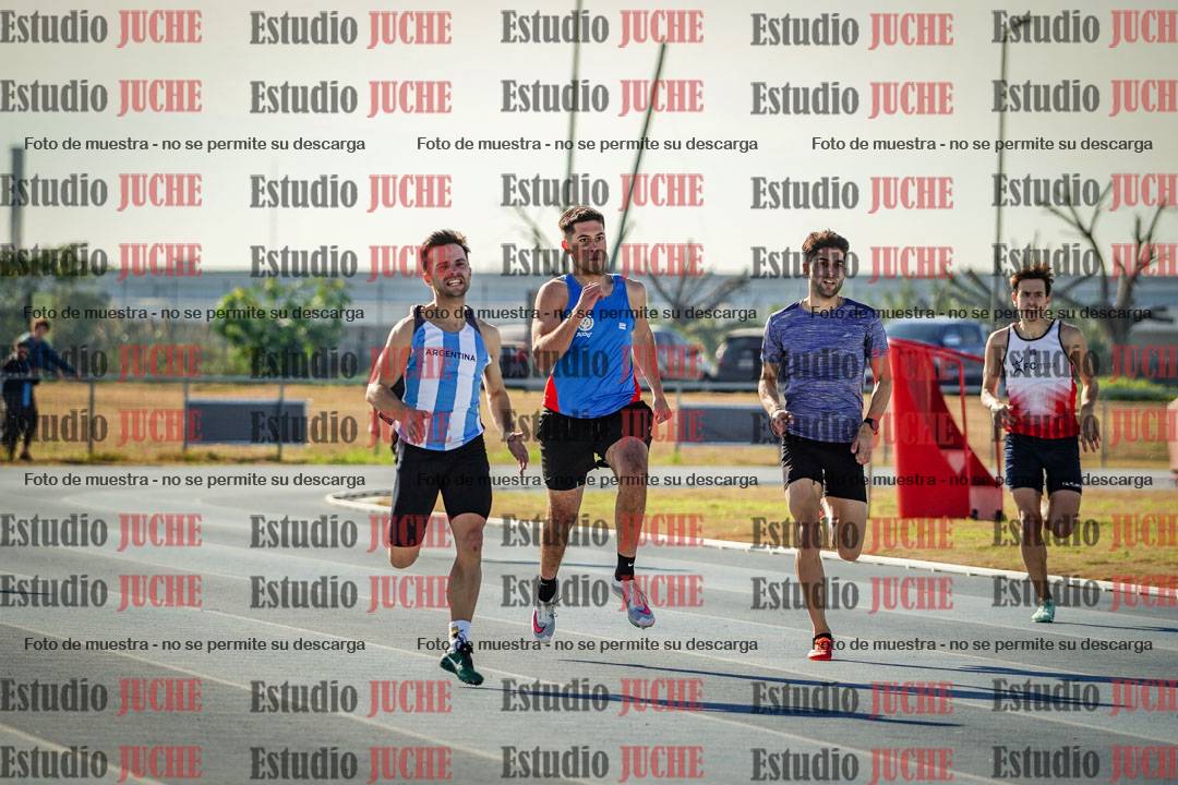Fotos de los 400 m llanos de varones