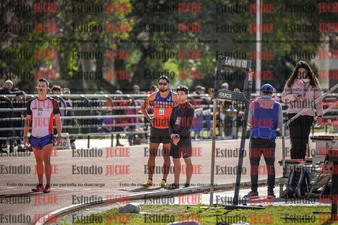 Fotos de los 800 m llanos de varones