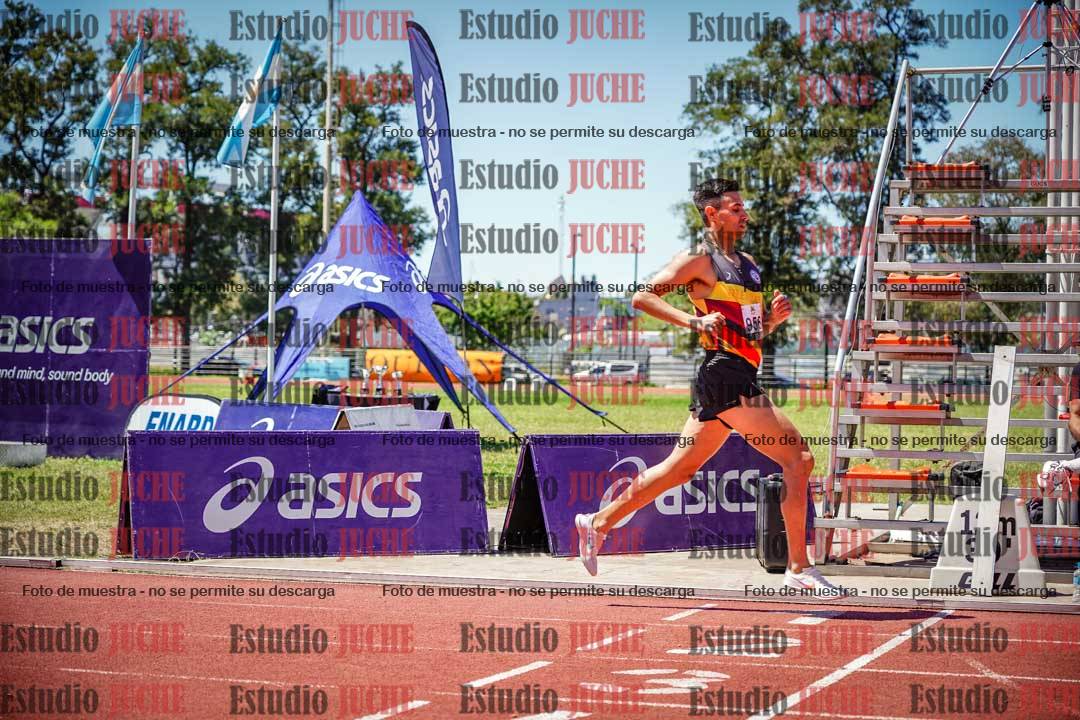 Fotos de los 800 m llanos de varones