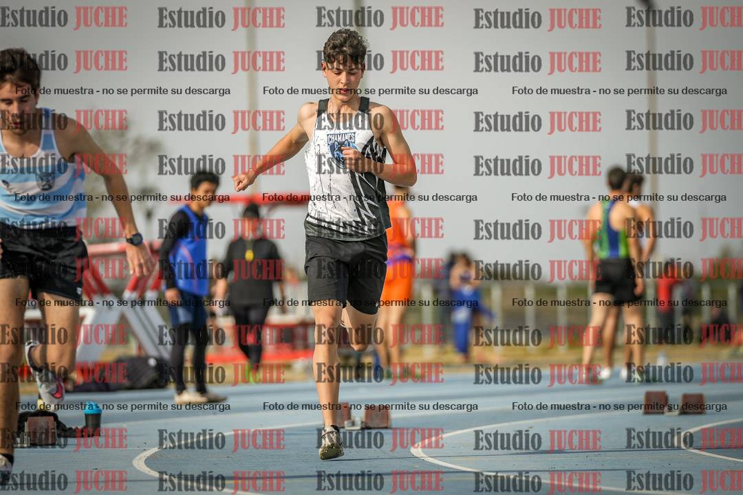 Fotos de los 200 m llanos de varones