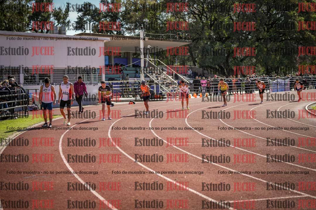 Fotos de los 800 m llanos de varones