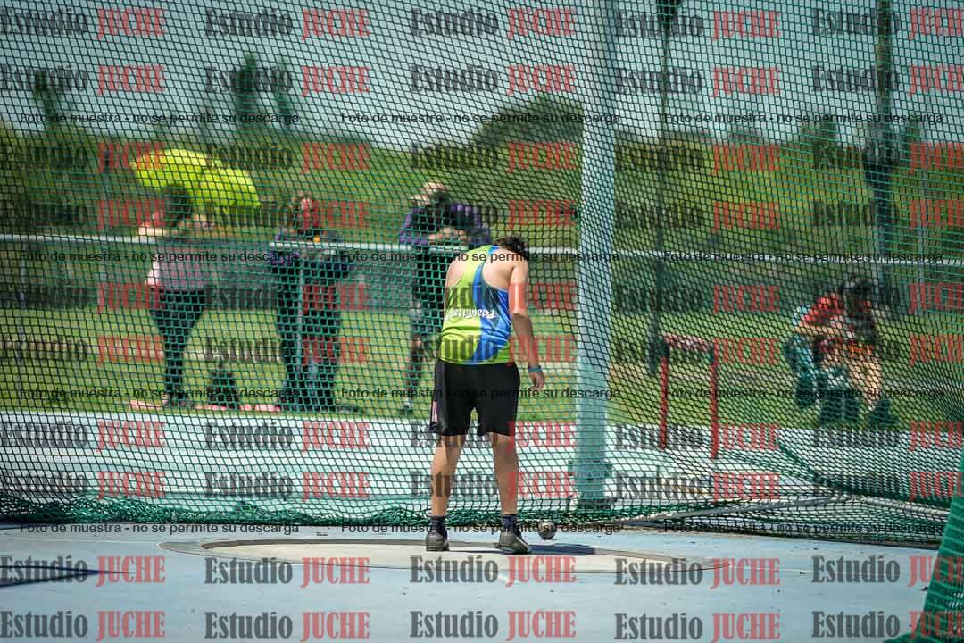 Fotos del lanzamiento del martillo de mujeres y varones - U14