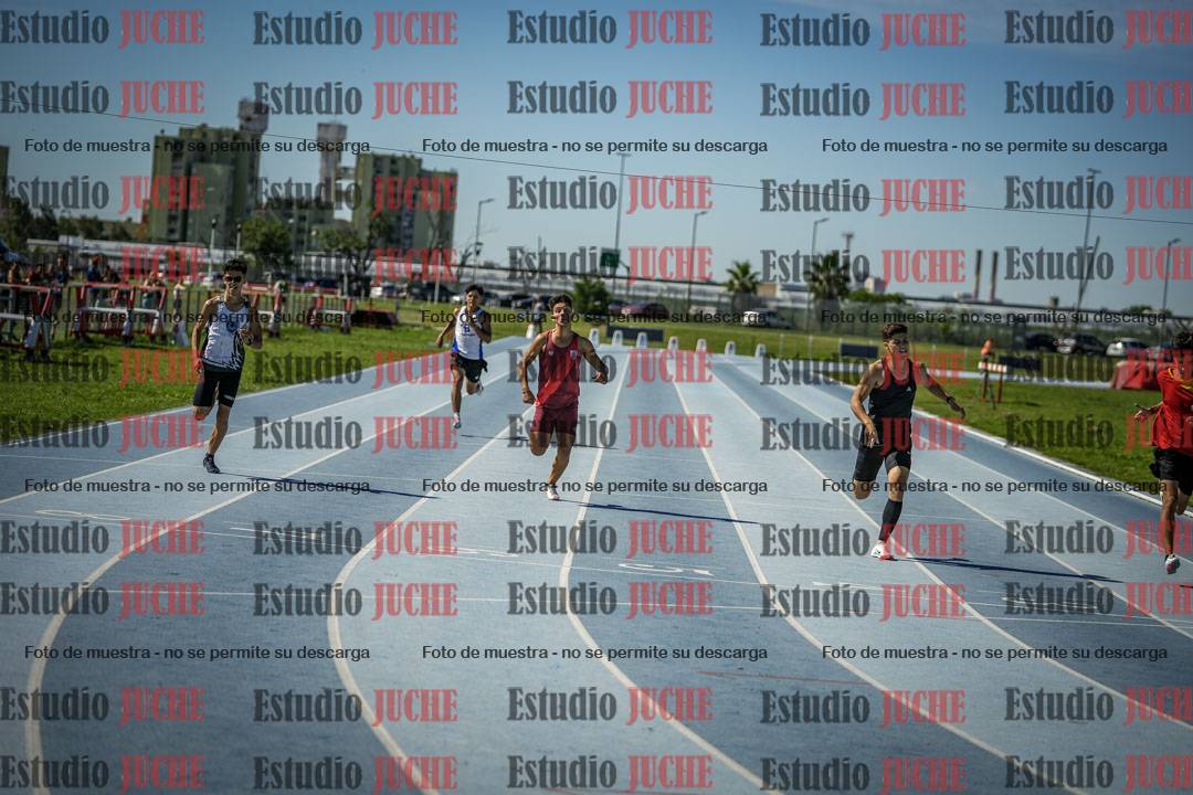 Fotos de los 400 m llanos de varones