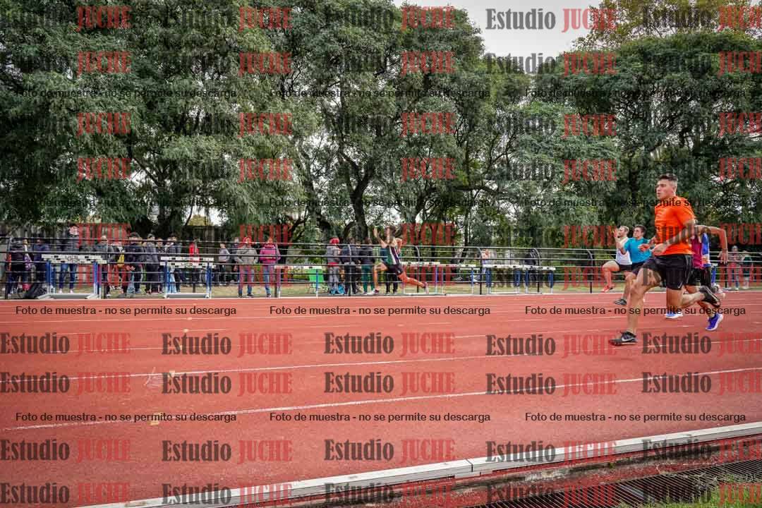 Fotos de los 100 m llanos de varones