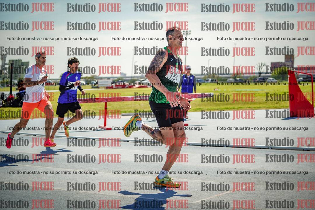 Fotos de los 800 m llanos de varones