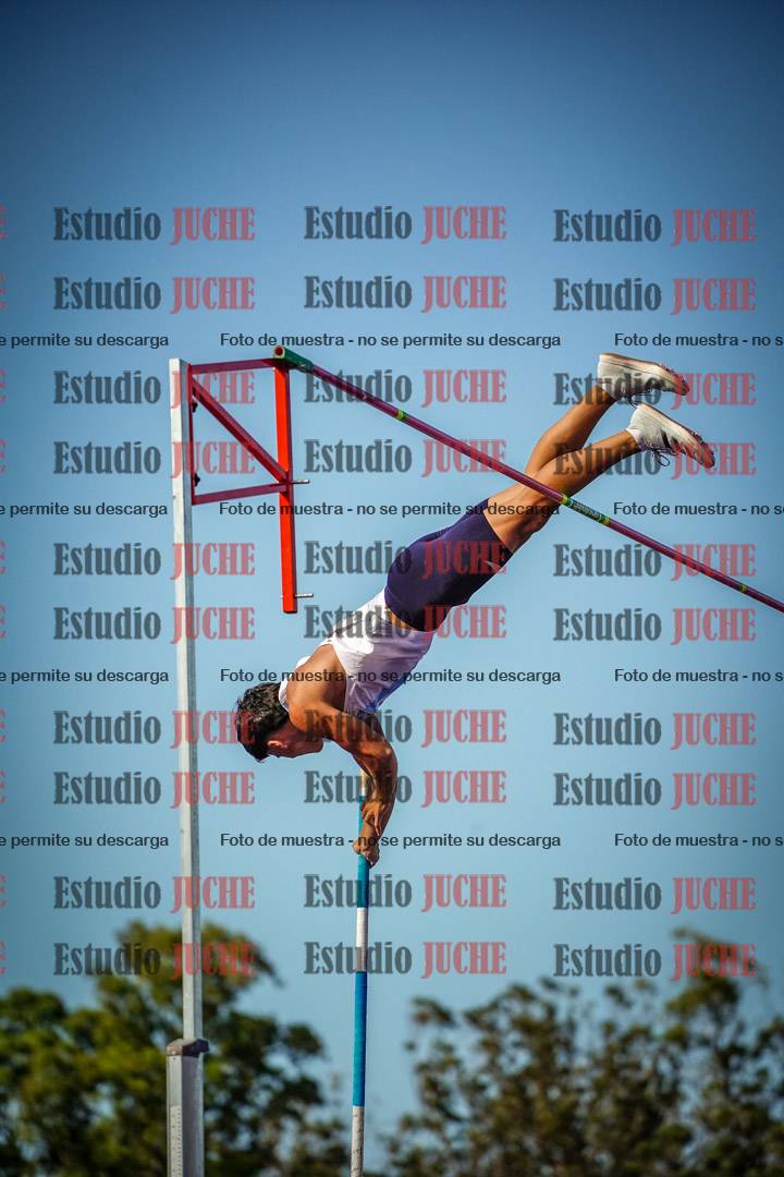 Fotos del salto con garrocha de varones - FINAL