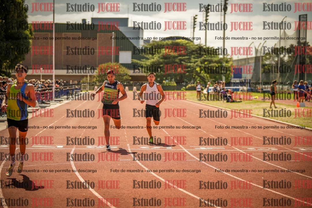 Fotos de los 400 m llanos de varones