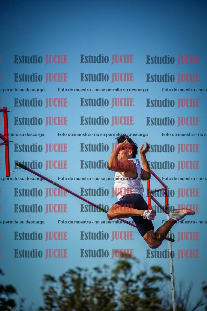 Fotos del salto con garrocha de varones - FINAL