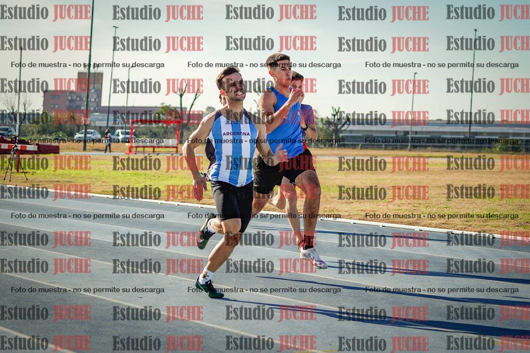 Fotos de los 400 m llanos de varones