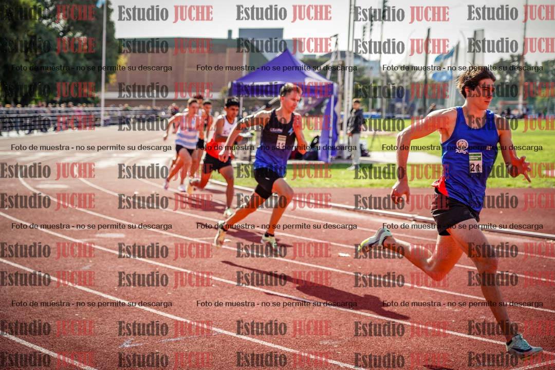 Fotos de los 800 m llanos de varones