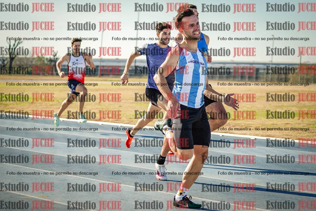 Fotos de los 400 m llanos de varones