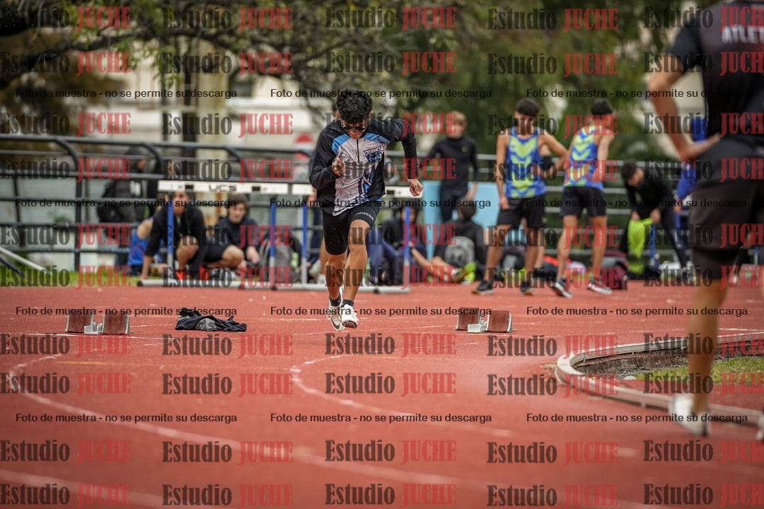 Fotos de los 200 m llanos de varones