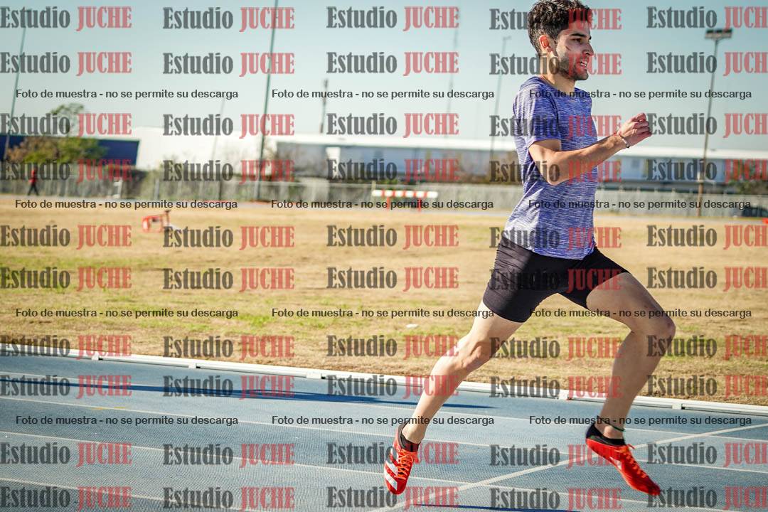 Fotos de los 400 m llanos de varones