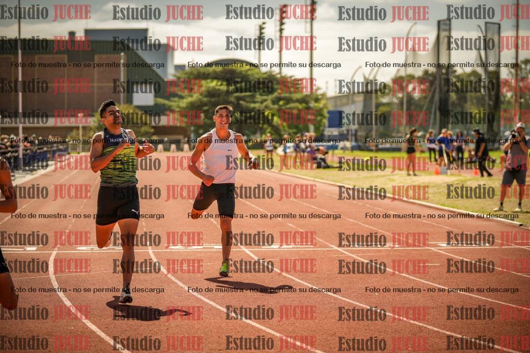 Fotos de los 400 m llanos de varones