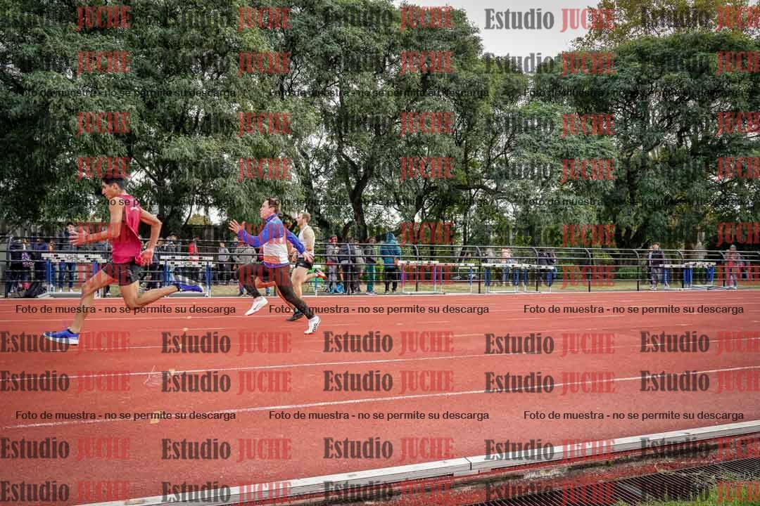 Fotos de los 100 m llanos de varones