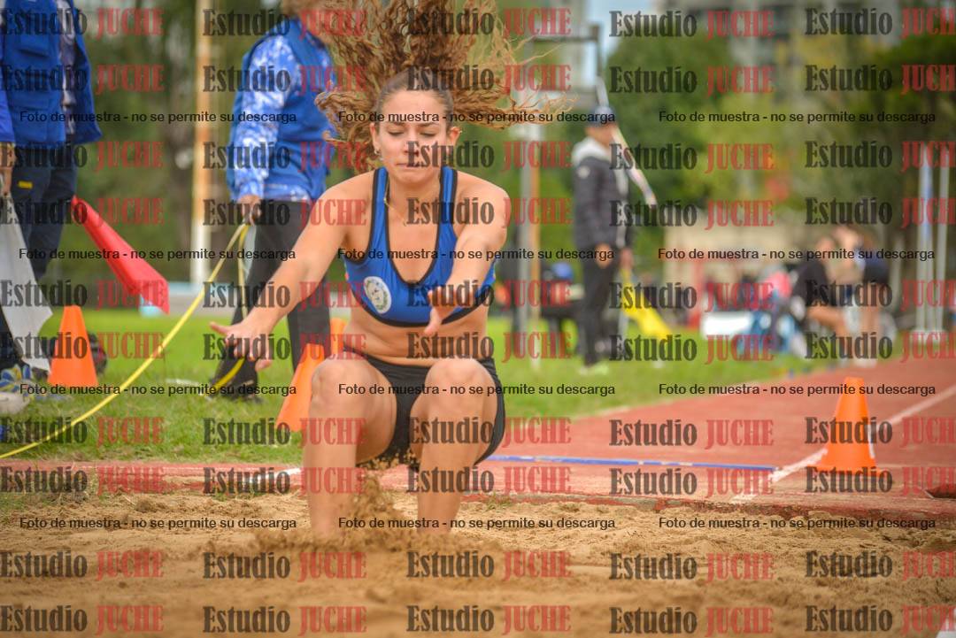 Fotos del salto en largo - mujeres mayores