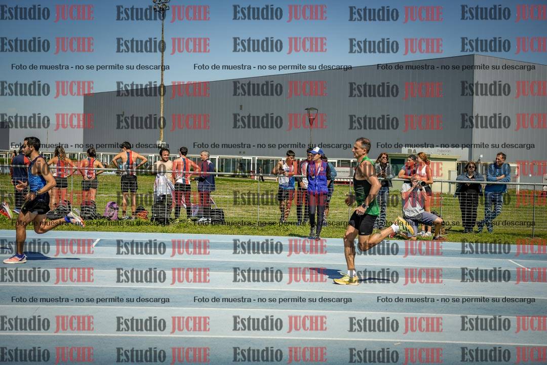 Fotos de los 800 m llanos de varones