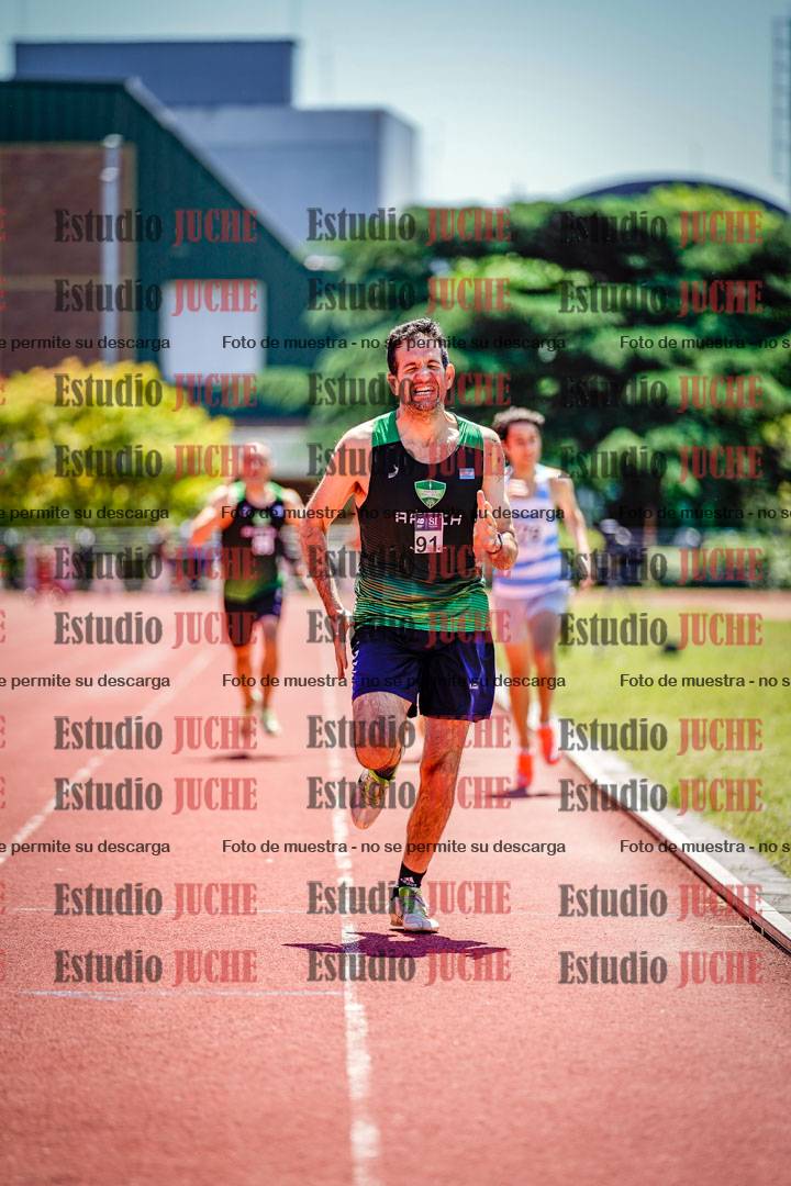 Fotos de los 800 m llanos de varones