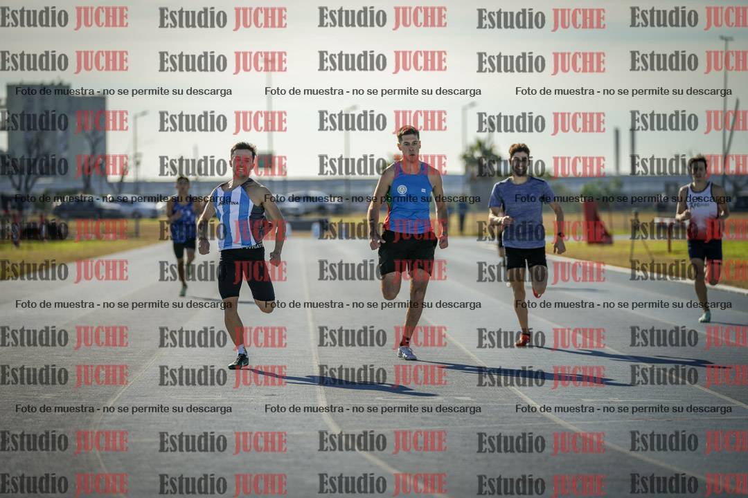 Fotos de los 400 m llanos de varones