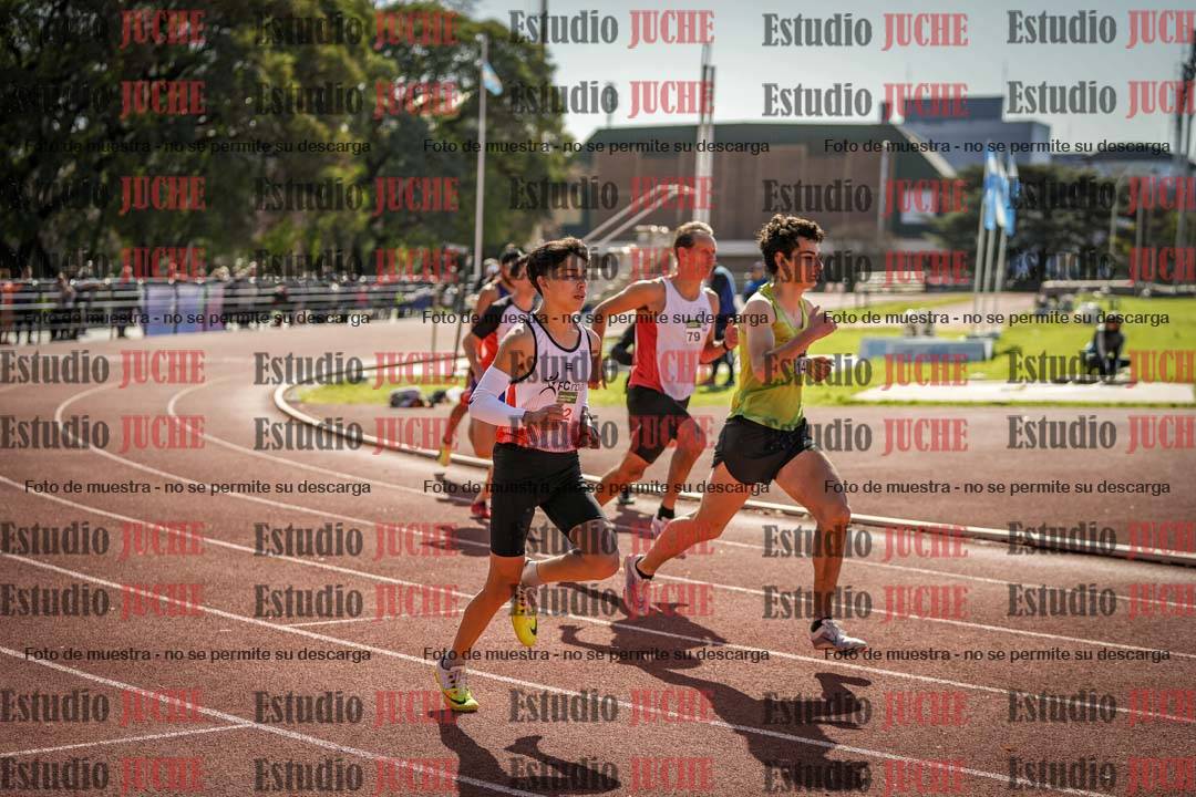 Fotos de los 800 m llanos de varones
