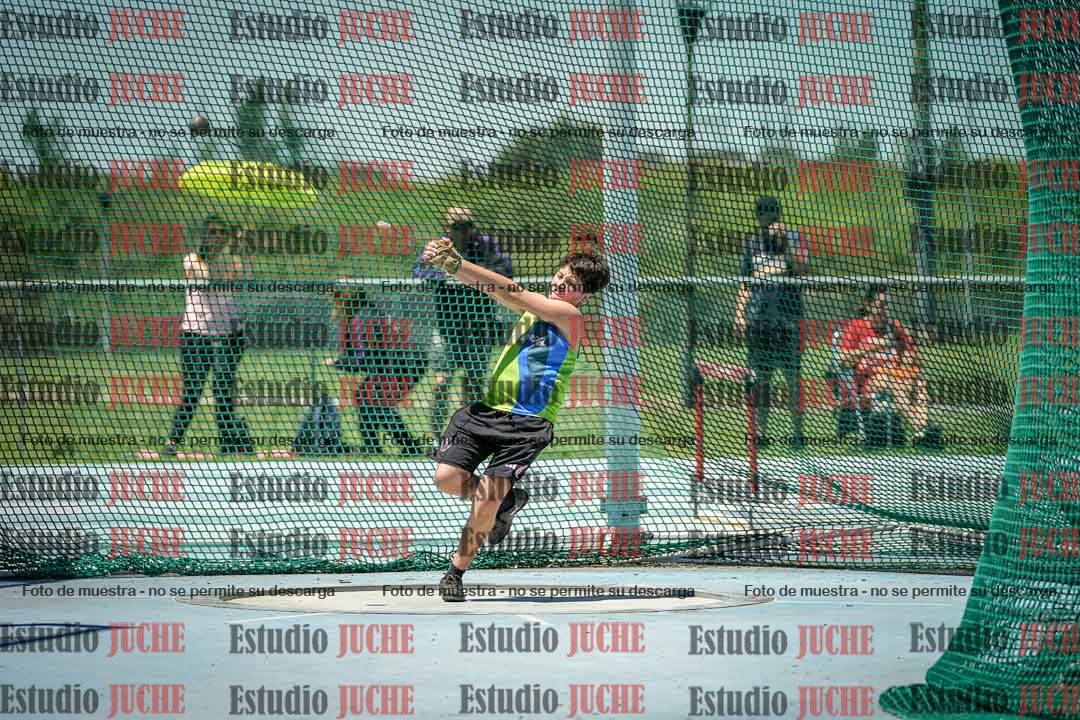 Fotos del lanzamiento del martillo de mujeres y varones - U14