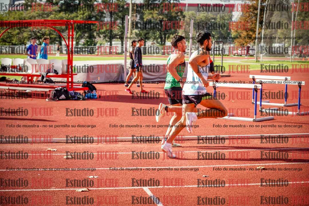 Fotos de los 800 m llanos de varones