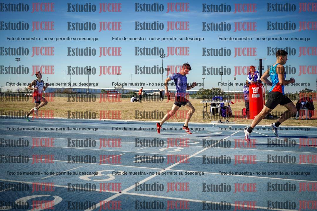 Fotos de los 400 m llanos de varones