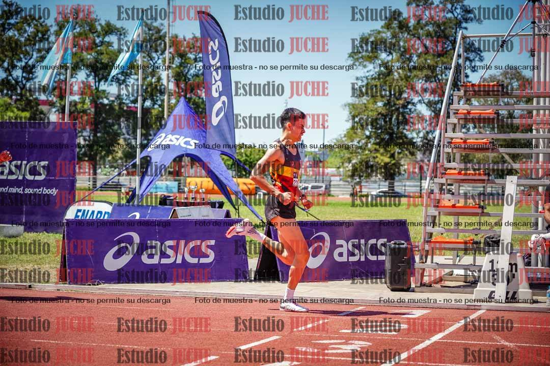 Fotos de los 800 m llanos de varones