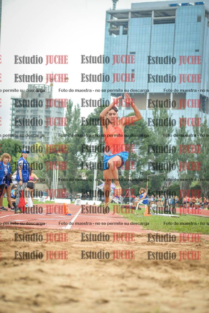 Fotos del salto triple - tabla de 8 y 10