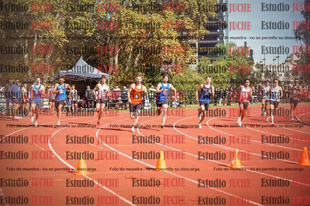 Fotos de los 800 m llanos de varones