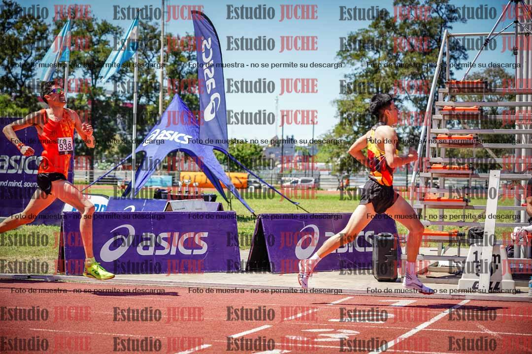 Fotos de los 800 m llanos de varones