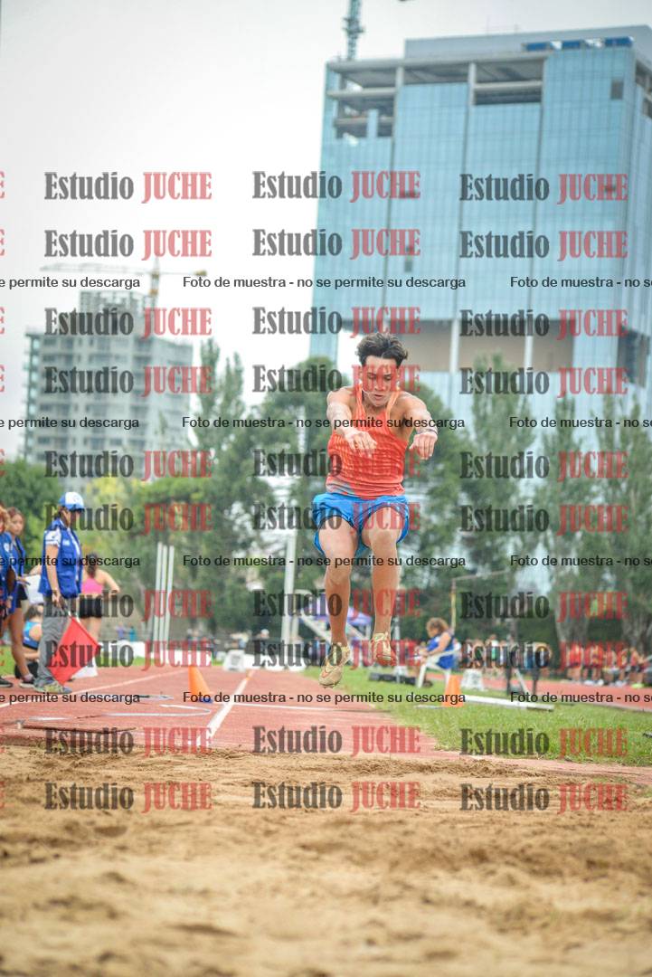 Fotos del salto triple - tabla de 8 y 10