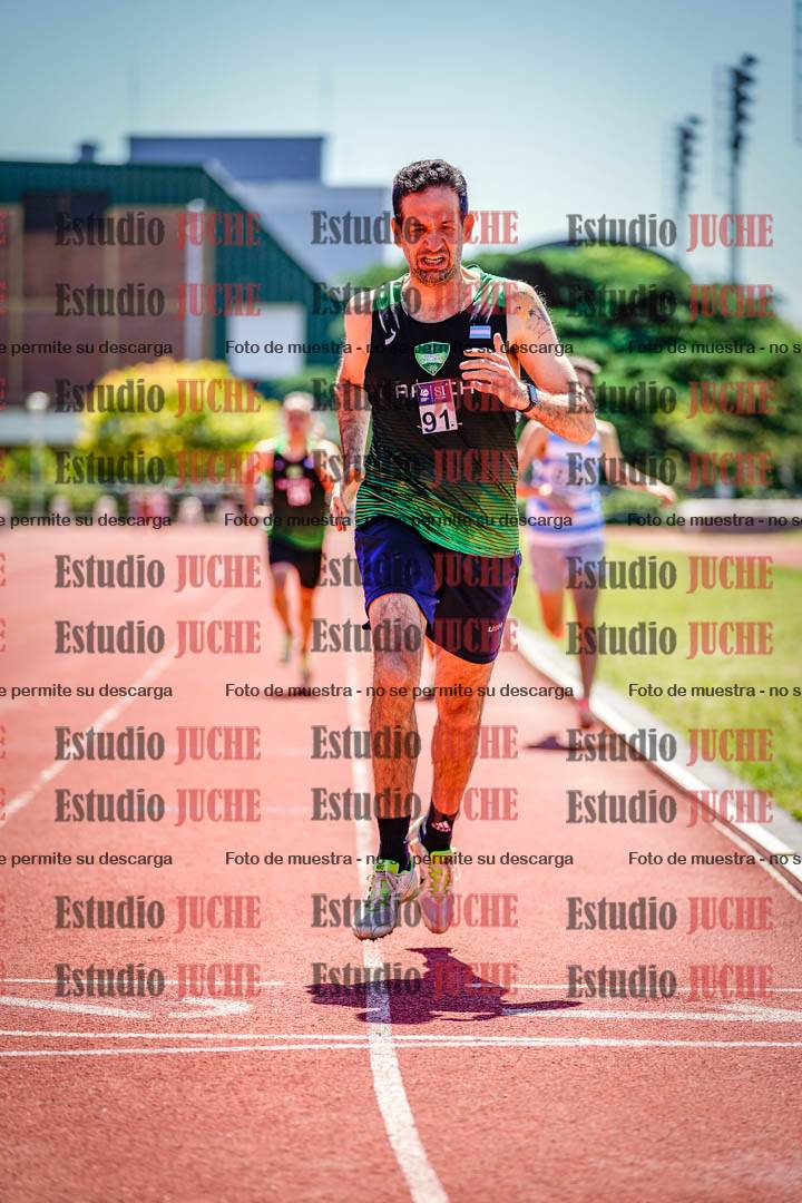Fotos de los 800 m llanos de varones
