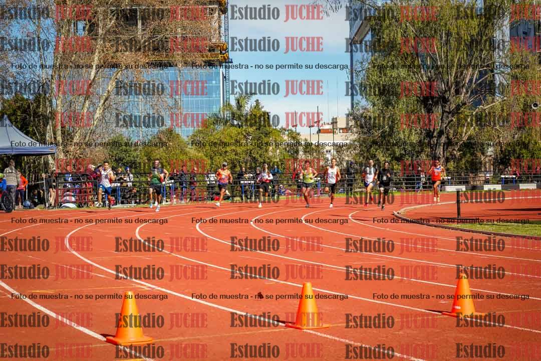 Fotos de los 800 m llanos de varones