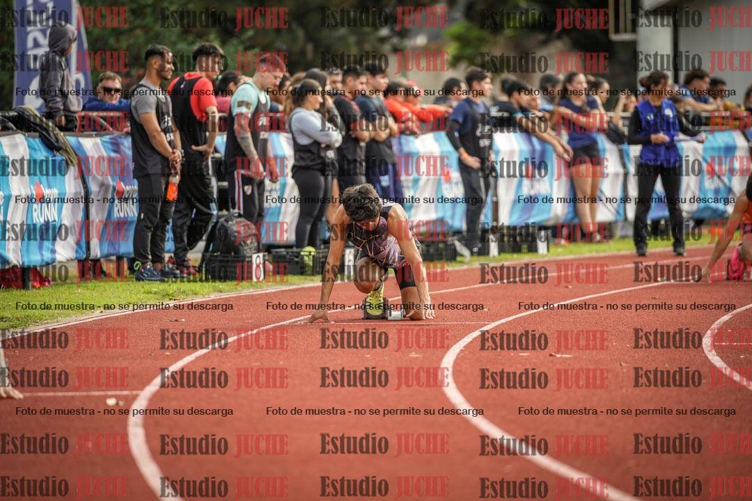 Fotos de los 400 m llanos de varones