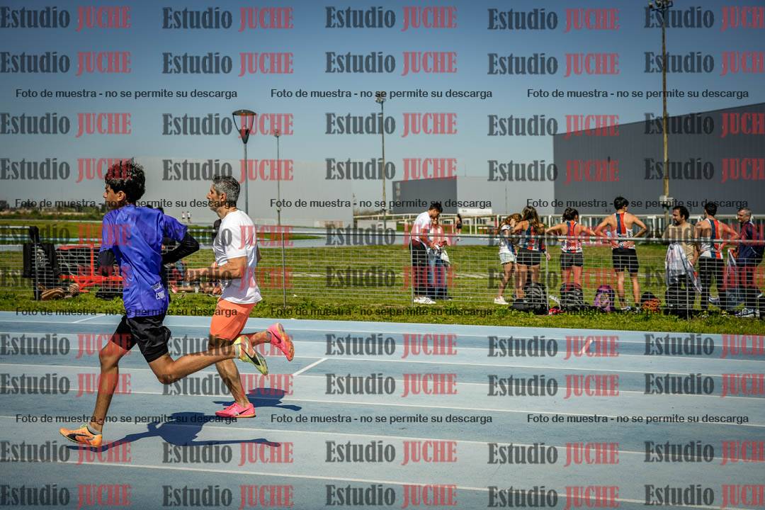 Fotos de los 800 m llanos de varones