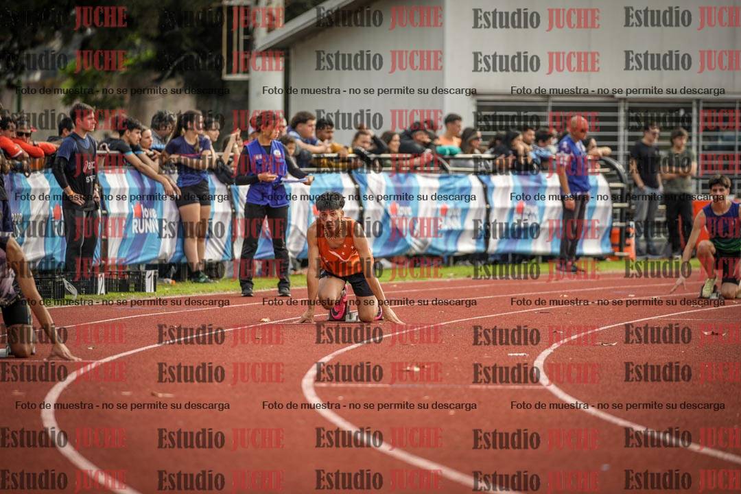 Fotos de los 400 m llanos de varones