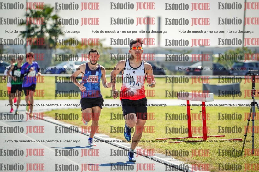 Fotos de los 800 m llanos de varones