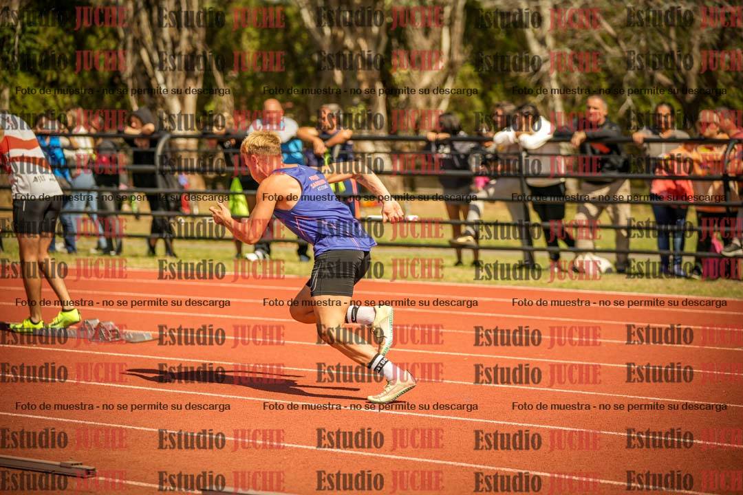 Fotos de los 400 m llanos de varones