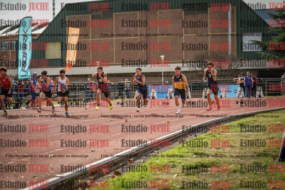 Fotos de los 100 m llanos de varones - decatlón 1
