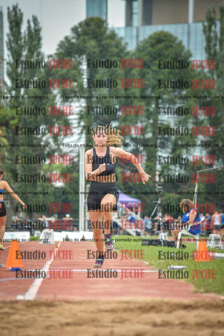 Fotos del salto triple - tabla de 8 y 10