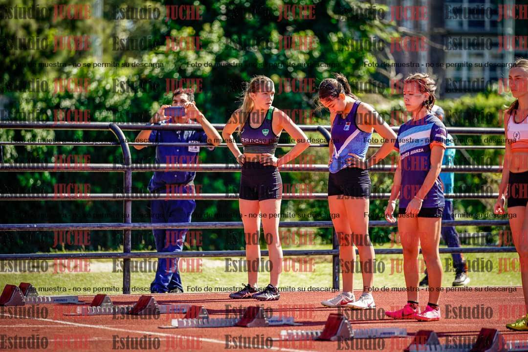 Fotos de los 100 m con vallas de mujeres