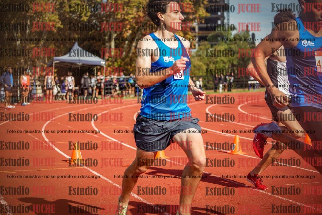 Fotos de los 800 m llanos de varones