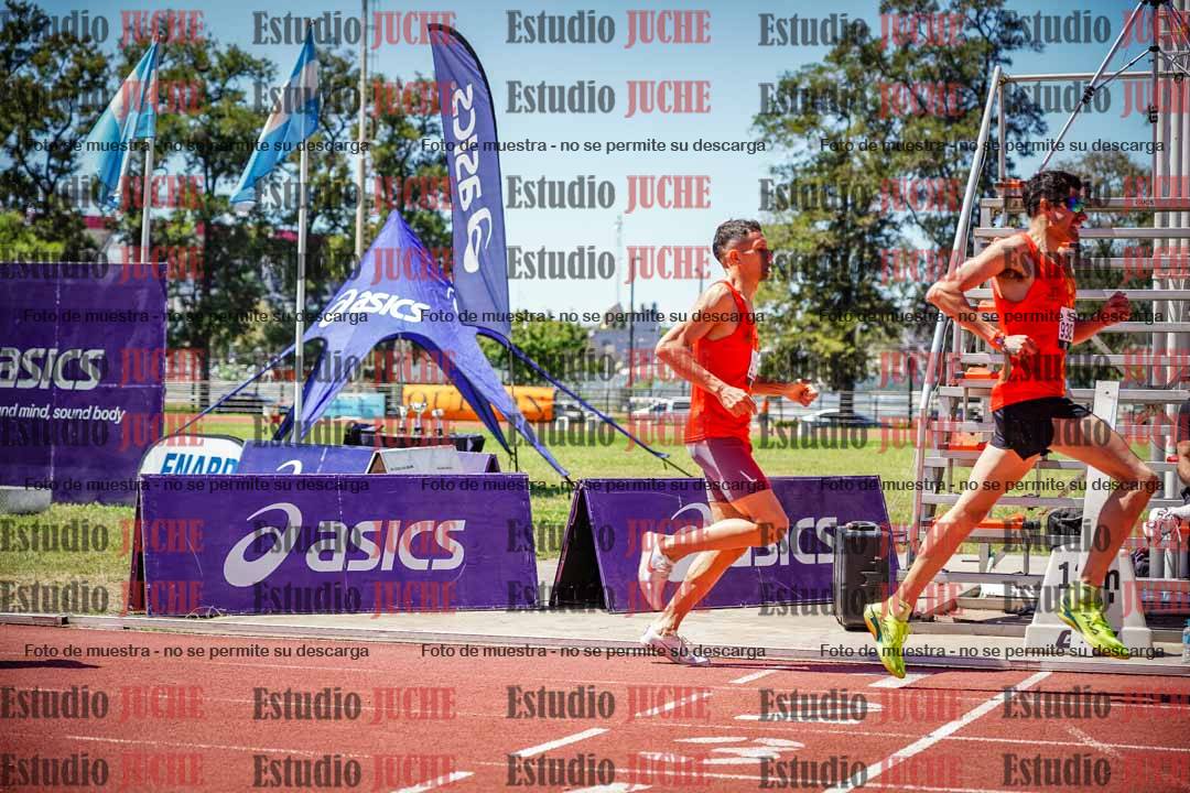 Fotos de los 800 m llanos de varones