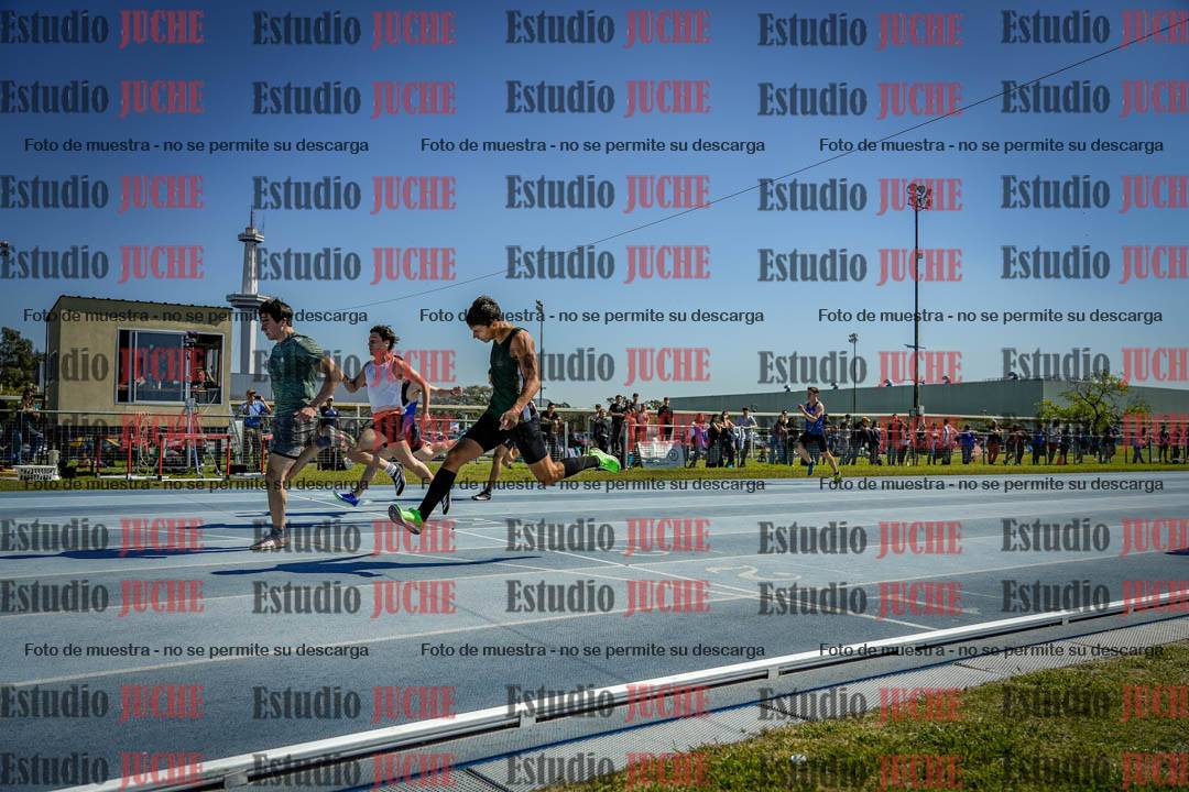 Fotos de los 100 m llanos de varones